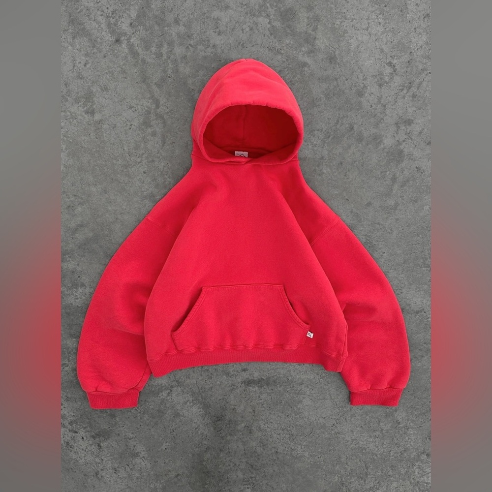 AKIMBO Strawberry Red Unisex Hoodie Size Medium VGUC